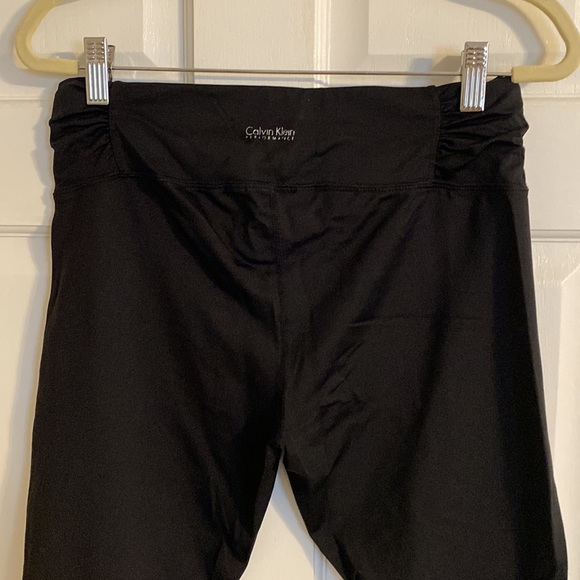 Calvin Klein performance quick dry capri - Picture 3 of 4